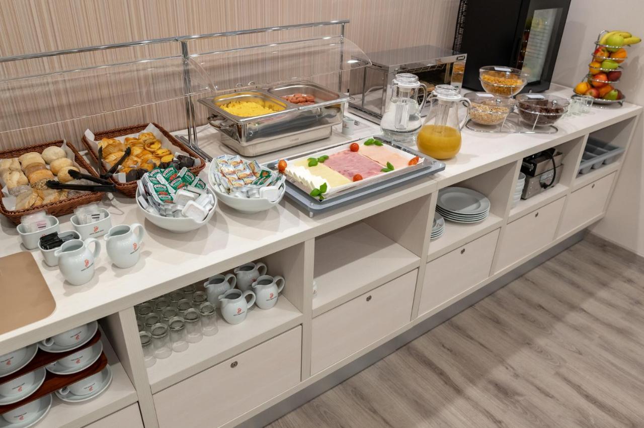 Dinya Lisbon Hotel Luaran gambar
